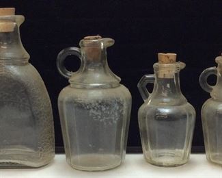(4) VINEGAR BOTTLES, 1 WHITE HOUSE, 3 UN