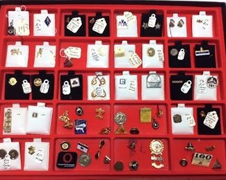 LARGE COLLECTION OF ASSORTED COMPANY SERVICE PINS, OTHER PINS