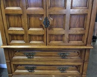 2 PIECE VTG. DRESSER & CHEST OF DRAWERS