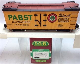 L.G.B. LEHMANN GROSS & BAHN G SCALE 4074
PABST  BEER REEFER BOXCAR w BOX