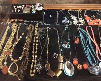 LARGE COSTUME JEWELRY GROUP #2, RINGS, NECKLACES, BRACELETS, EARRINGS