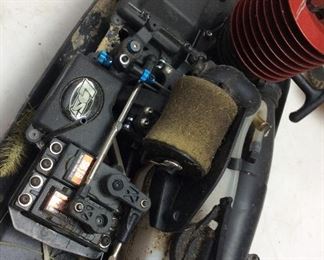 HORIZON HOBBY LOSI GAS POWERED 4WD 2 STROKE ENGINE R\C RADIO CONTROL, SPEKTRUM RADIO SYSTEM