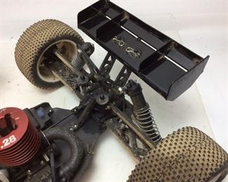 HORIZON HOBBY LOSI GAS POWERED 4WD 2 STROKE ENGINE R\C RADIO CONTROL, SPEKTRUM RADIO SYSTEM