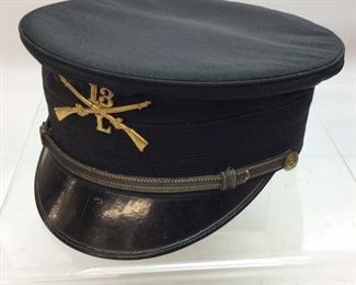 ANTIQUE/VINTAGE LILLEY COMPANY MILITARY CAP, 13L RIFLE CROSSING BADGE