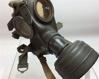 WORLD WAR 2 GAS MASK