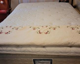 WHITE Iron  FULL Size Bed with Sealy Posturepedic Scothurst Ultta Plush Euro Pillow top. In Excellent  Condition.