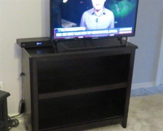 Bookcase, TV