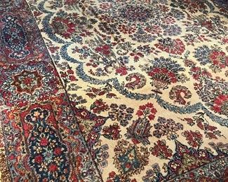 Sarouk Rug (ivory center)