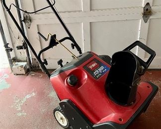 Toro Snow Thrower CCR 3650