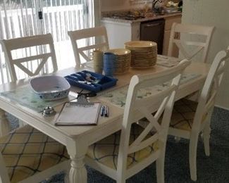 Dining set seats 6