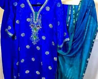 MACA321 Indian Turquoise Kurti, Pants And Saree