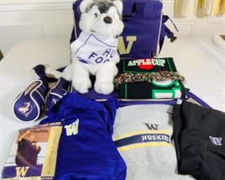MACA326 Washington Husky Game Gear And More