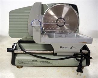 Professional Series Deli Slicer Model PS77711, Powers On