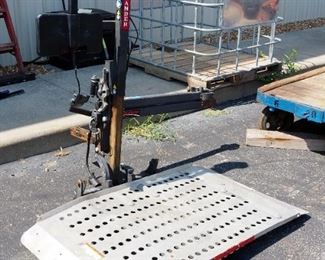 Pride Mobility Outlander Exterior Scooter Lift