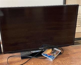 Samsung TV, 32", was $65, NOW $45