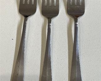 3 serving forks, was  $7, NOW $5
