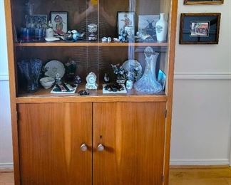 Mid-century, teak modular furniture: display cabinet