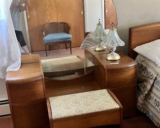 Solid wood vanity and stool