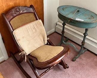 Antique rocking chair 