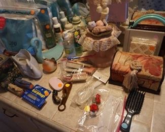 soaps,  Swans, brushes