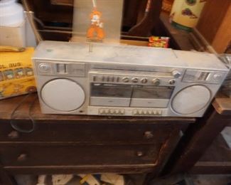 boom box, vintage lunch box