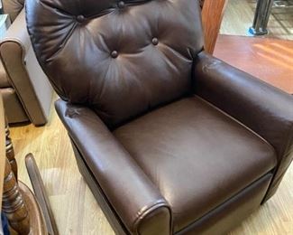  CHILDS RECLINER