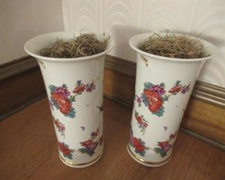LENOX CHINA 11" SAXONY VASES A REPRODUCTION OF MEISSEN VASE CIRCA 1725 SMITHSONIAN INSTITUTION'S COLLECTION MADE IN 1979