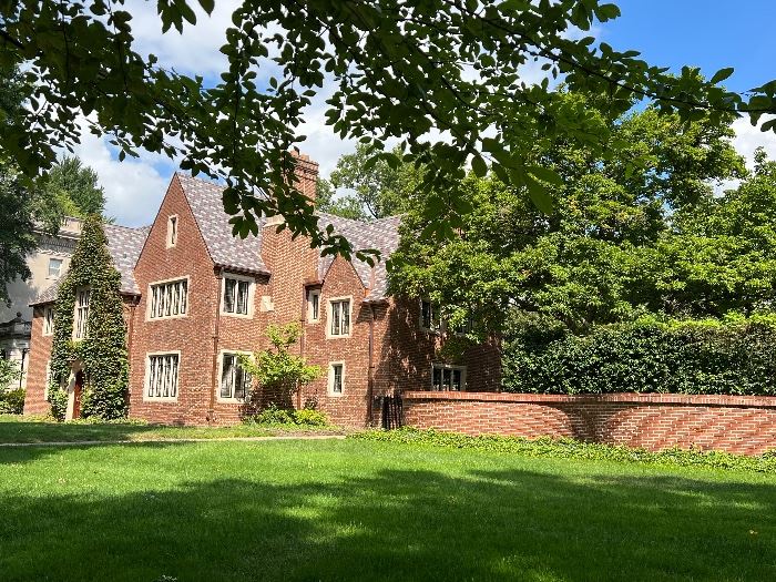 DAVIS PLACE ESTATE SALES “Classic Elegance” starts on 8/27/2022