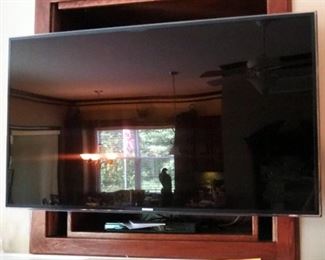 Samsung 60" Smart TV, Model #UN60D7050, No Remote, Includes TV Mount