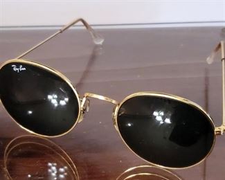 Ray-Ban Round Metal Sunglasses