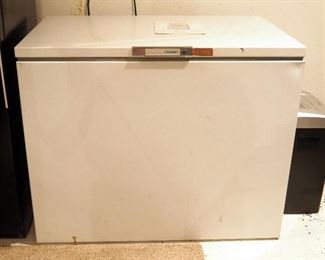 Vintage Montgomery Ward Chest Freezer, 36" x 44" x 28", Model # HMG-84258, Plugged In And Powered On