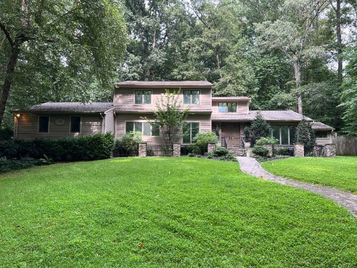 DAVIDSONVILLE ESTATE SALE in Davidsonville, MD starts on 8/27/2022