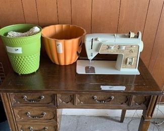 Singer sewing machine 