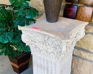 heavy textured pedestal