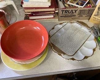 assorted kitchen items