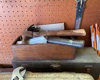 assorted garage items