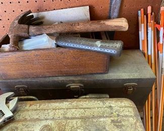 assorted garage items