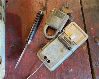 assorted garage items