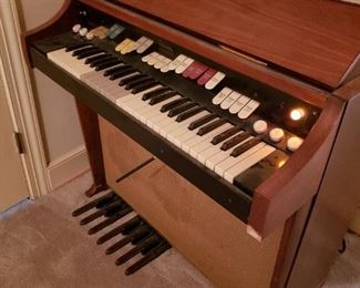 Hammond Organ