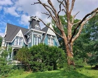 1879 DIETRICK MANSION..ALL PERIOD ORIGINAL..EVEN THE TREES
