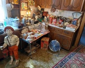 HEAVY CONCRETE STABLE BOY