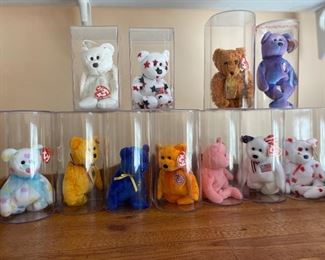 Huge Selection of Collectable Beanie Babies  