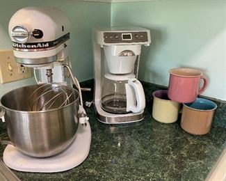 White Kitchen Aid Mixer 