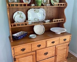 Wood Hutch 