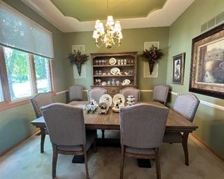 Dining room table and studded fabric chairs - pristine condition