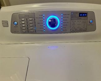 Kenmore Elite Washer and Dryer - works great