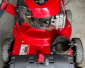 Craftsman leaf mower with LARGE leaf bag