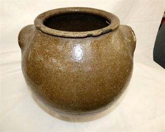 VIEW 2 SOLID JAR W/ FEW RIM CHIPS