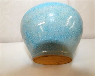 VIEW 4 4X3 CHINESE BLUE POTTERY FROG