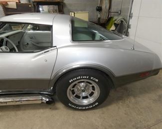 BACK DRIVER SIDE W/ POLISHED ALUM. WHEEL